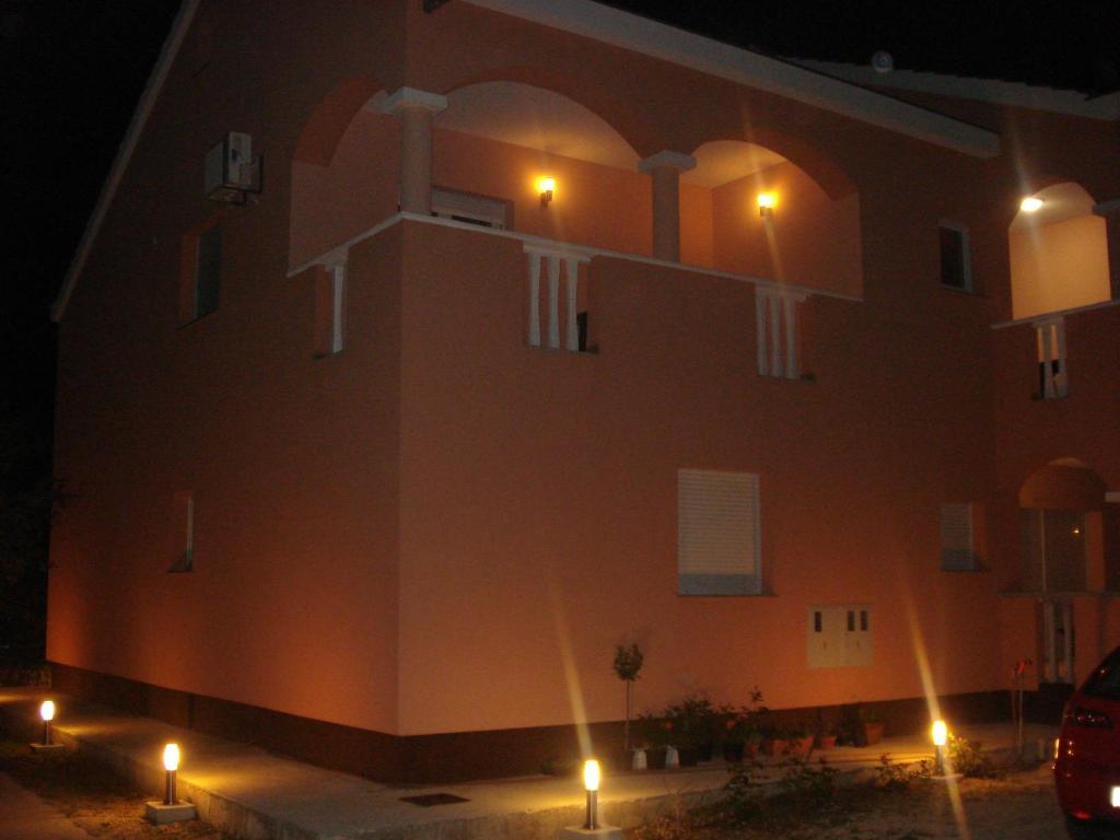 Apartments Luna Sukosan Bagian luar foto